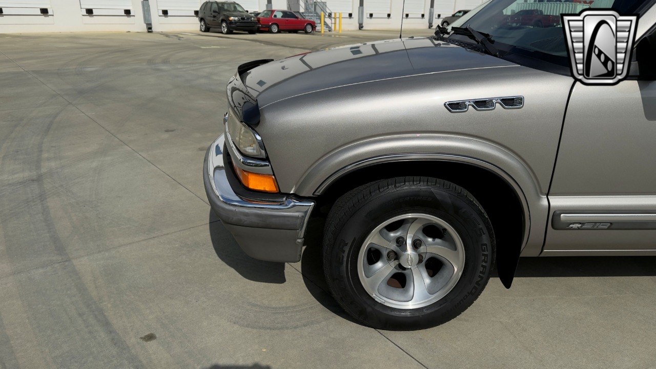 2002 Chevrolet S-10 Pickup 54