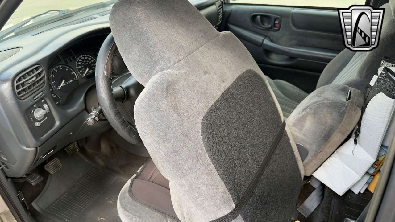 2002 Chevrolet S-10 Pickup 97
