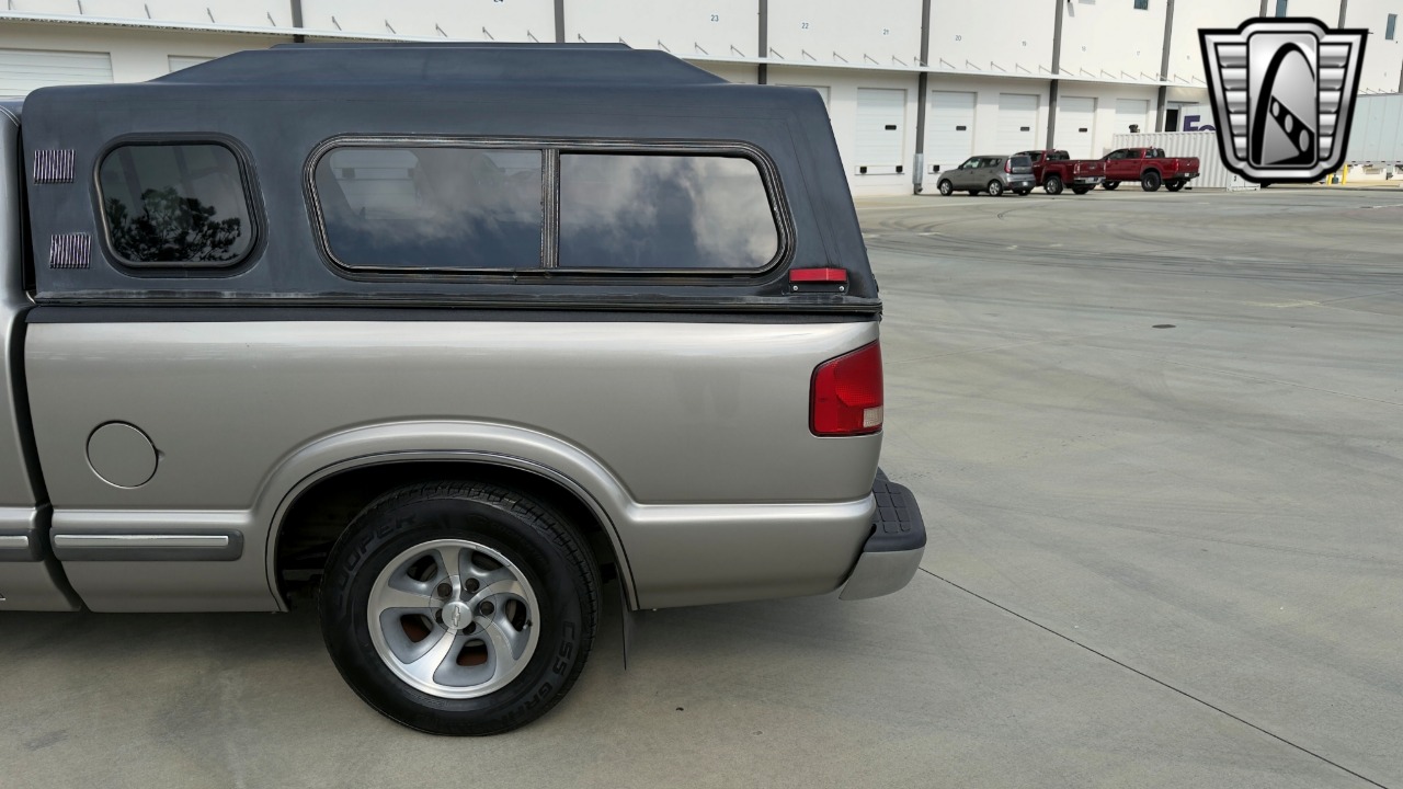 2002 Chevrolet S-10 Pickup 60