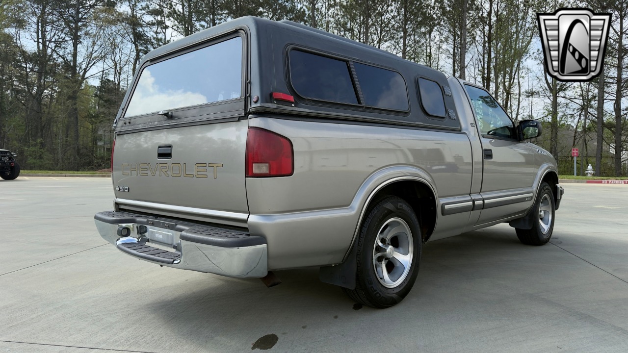 2002 Chevrolet S-10 Pickup 44