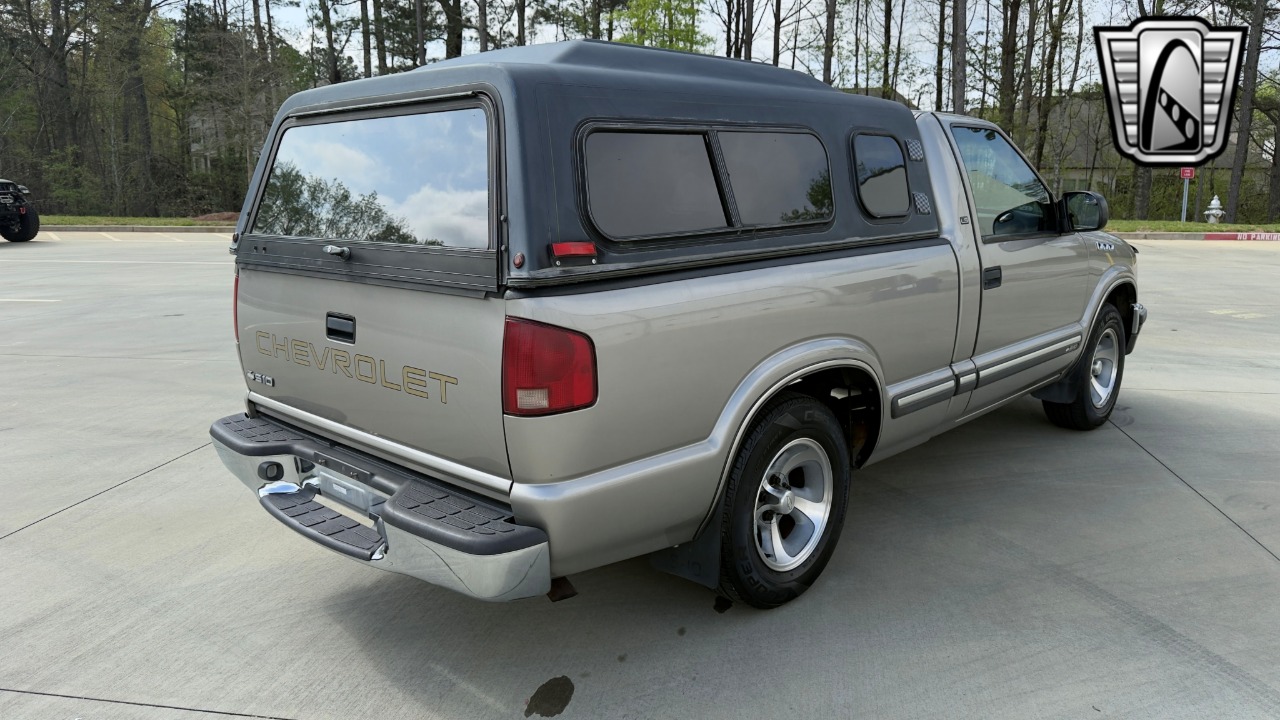 2002 Chevrolet S-10 Pickup 45