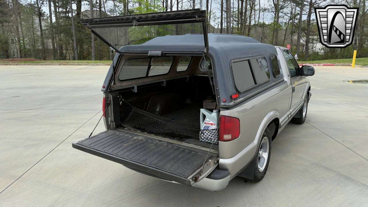 2002 Chevrolet S-10 Pickup 87