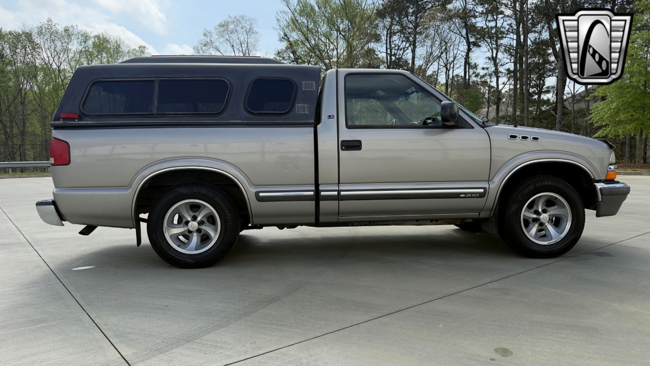 2002 Chevrolet S-10 Pickup 47