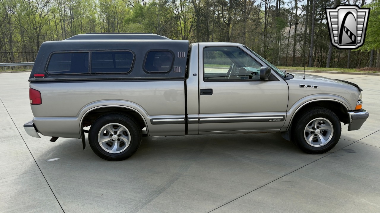 2002 Chevrolet S-10 Pickup 5