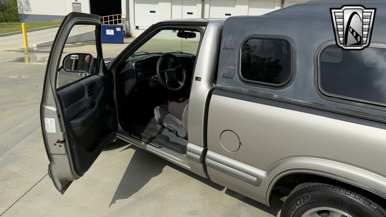 2002 Chevrolet S-10 Pickup 88