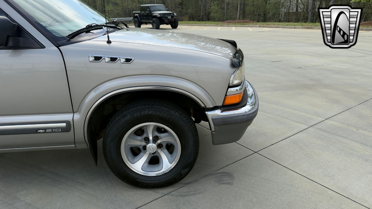 2002 Chevrolet S-10 Pickup 71