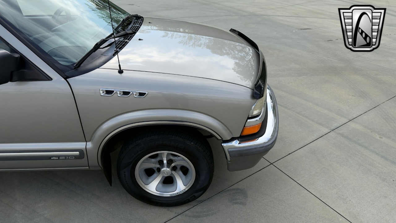 2002 Chevrolet S-10 Pickup 72