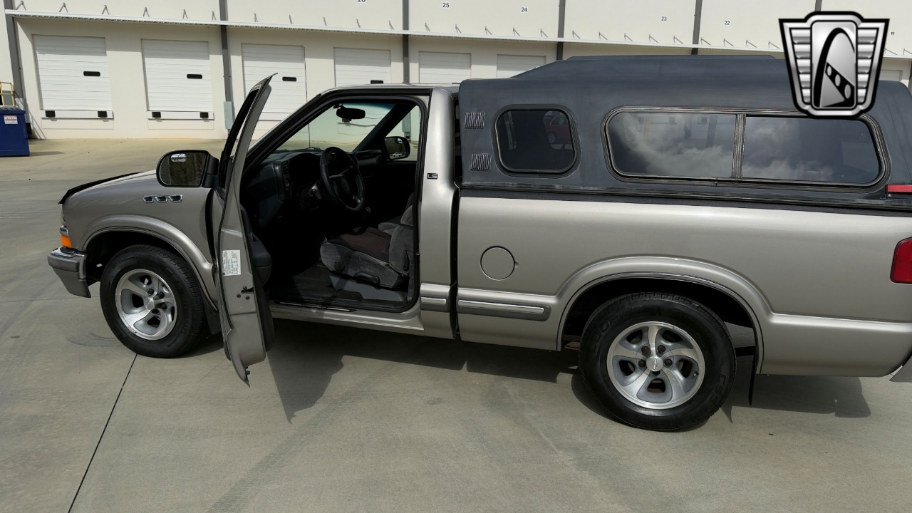 2002 Chevrolet S-10 Pickup 90