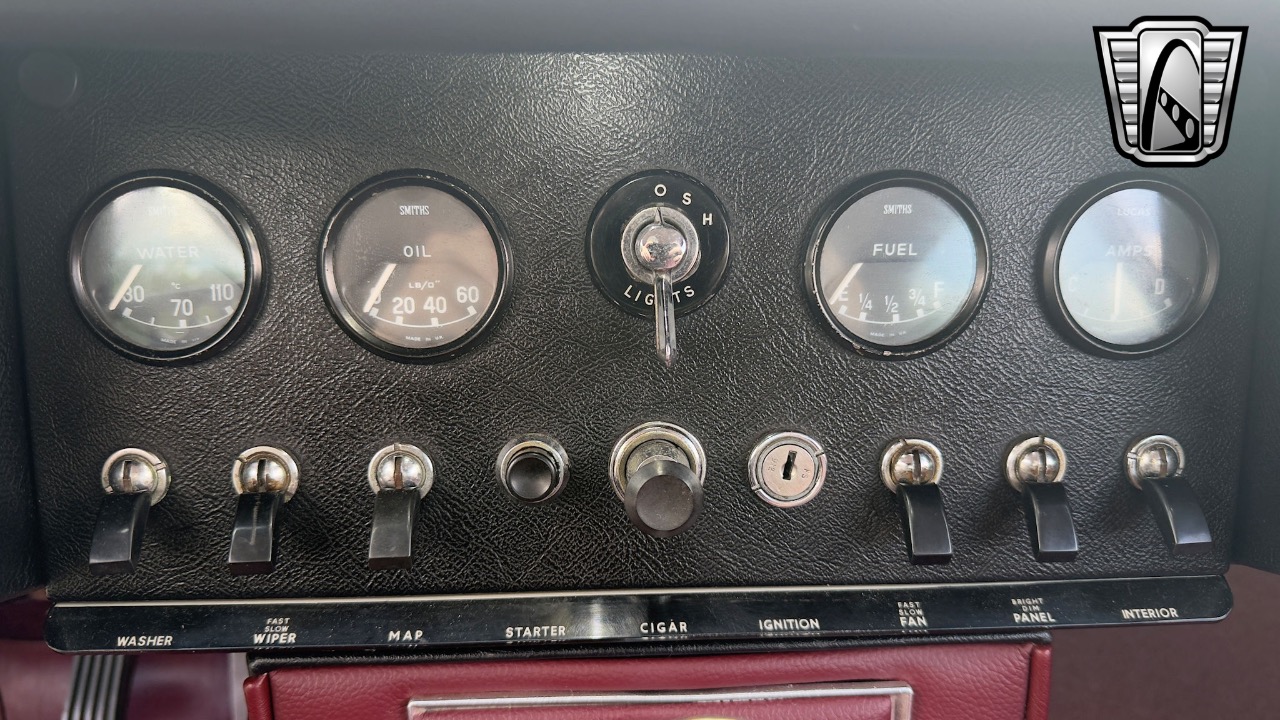 1967 Jaguar XKE 19