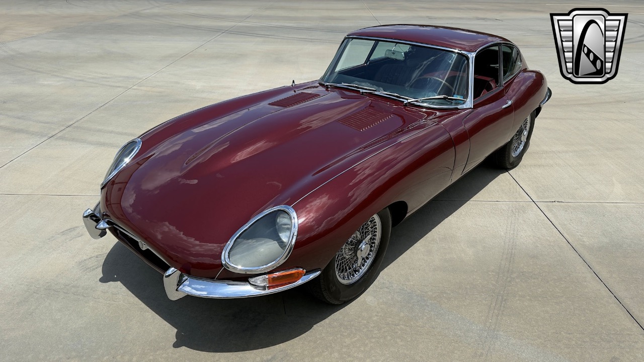 1967 Jaguar XKE 36
