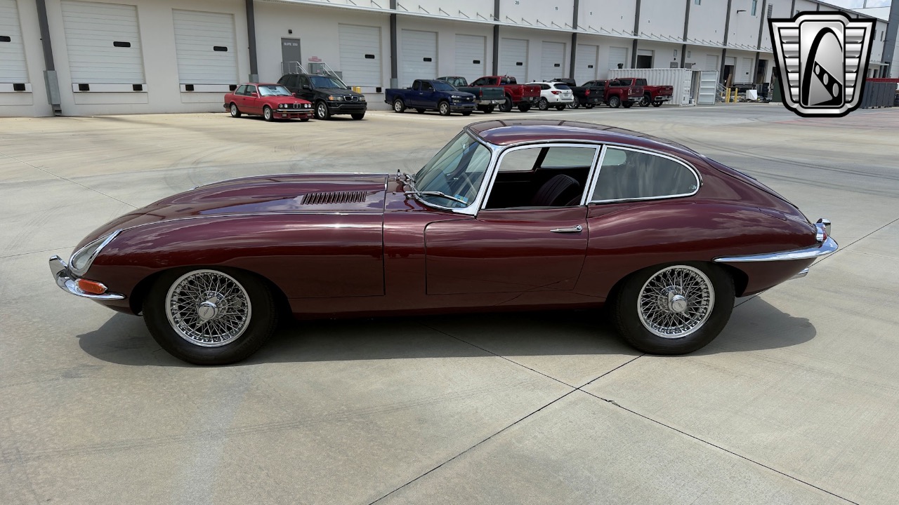 1967 Jaguar XKE 38