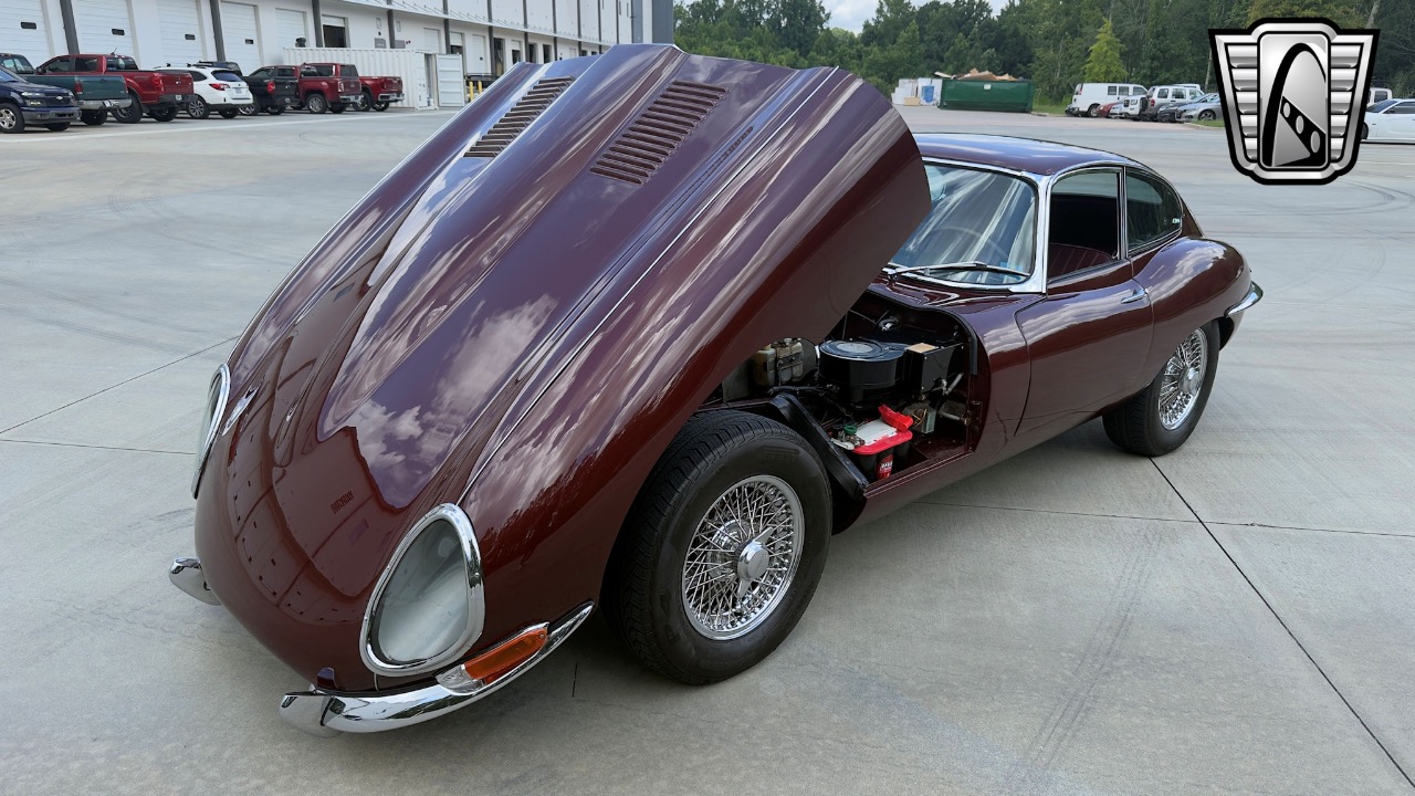 1967 Jaguar XKE 11