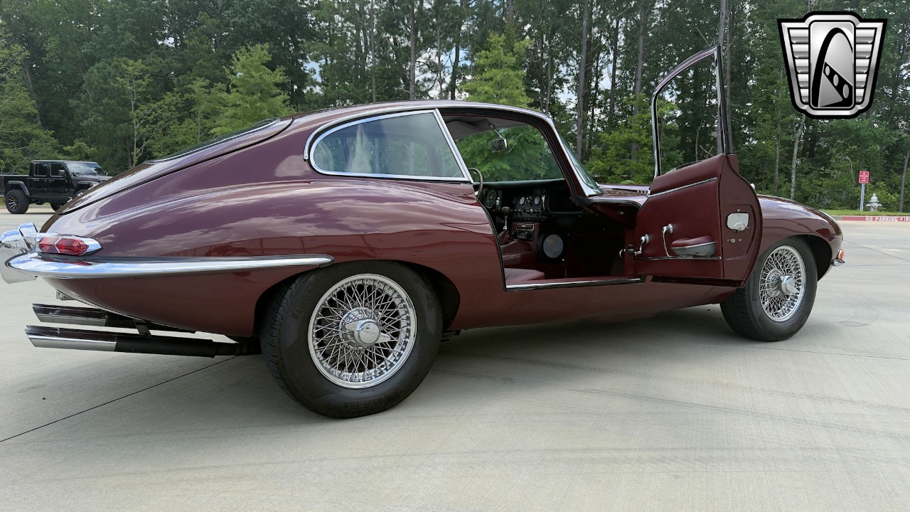 1967 Jaguar XKE 22