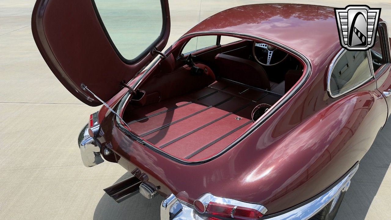 1967 Jaguar XKE 14
