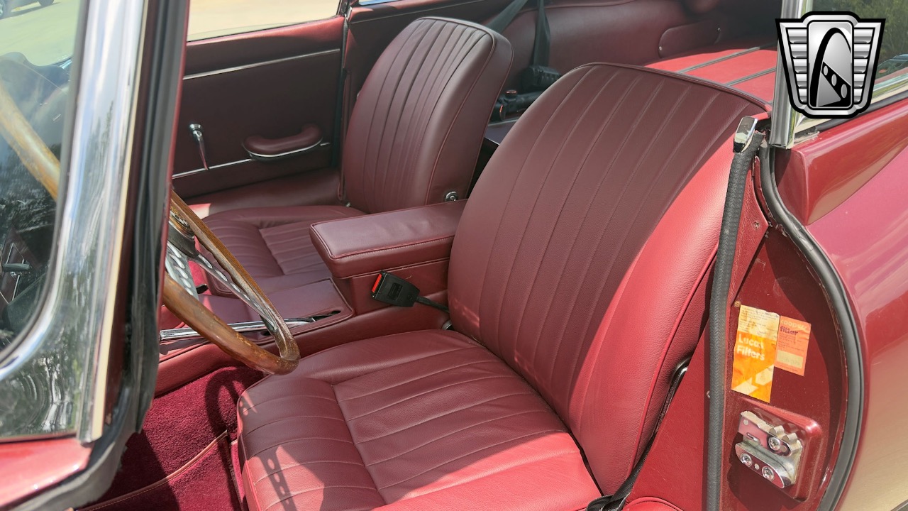 1967 Jaguar XKE 17