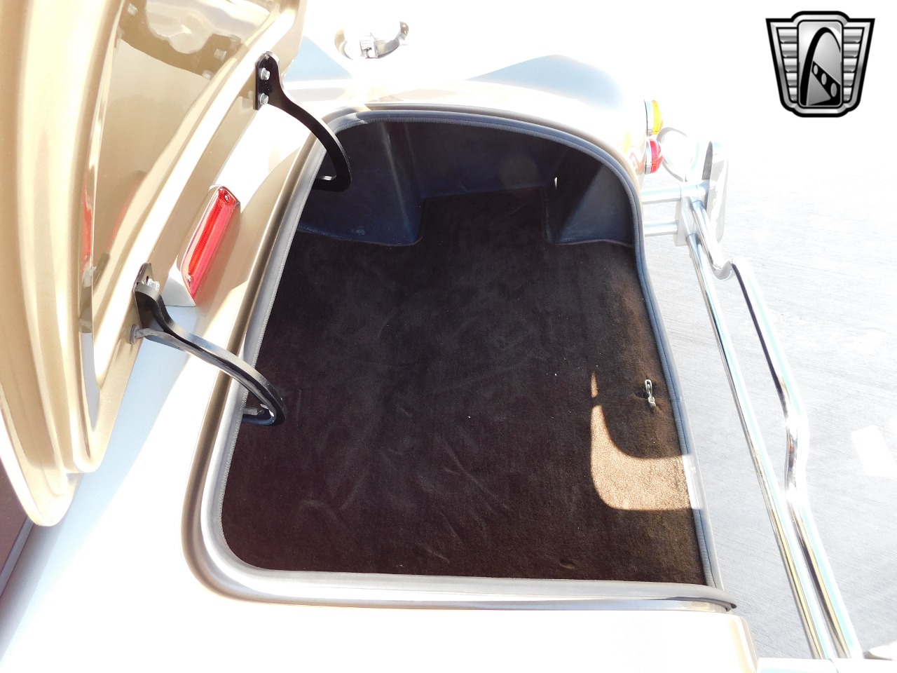 1996 Excalibur Cobra 77