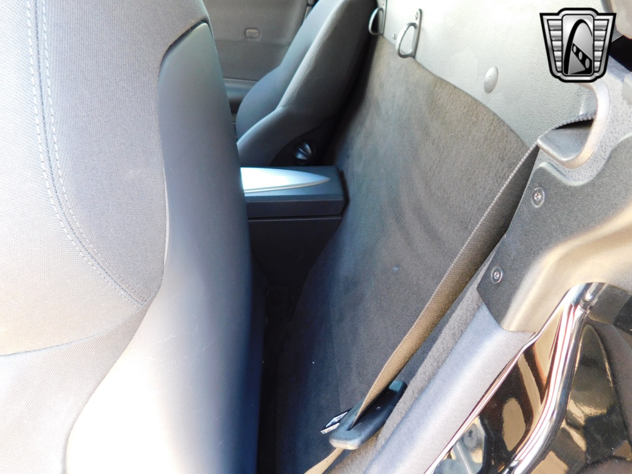 2005 Chrysler Crossfire 23