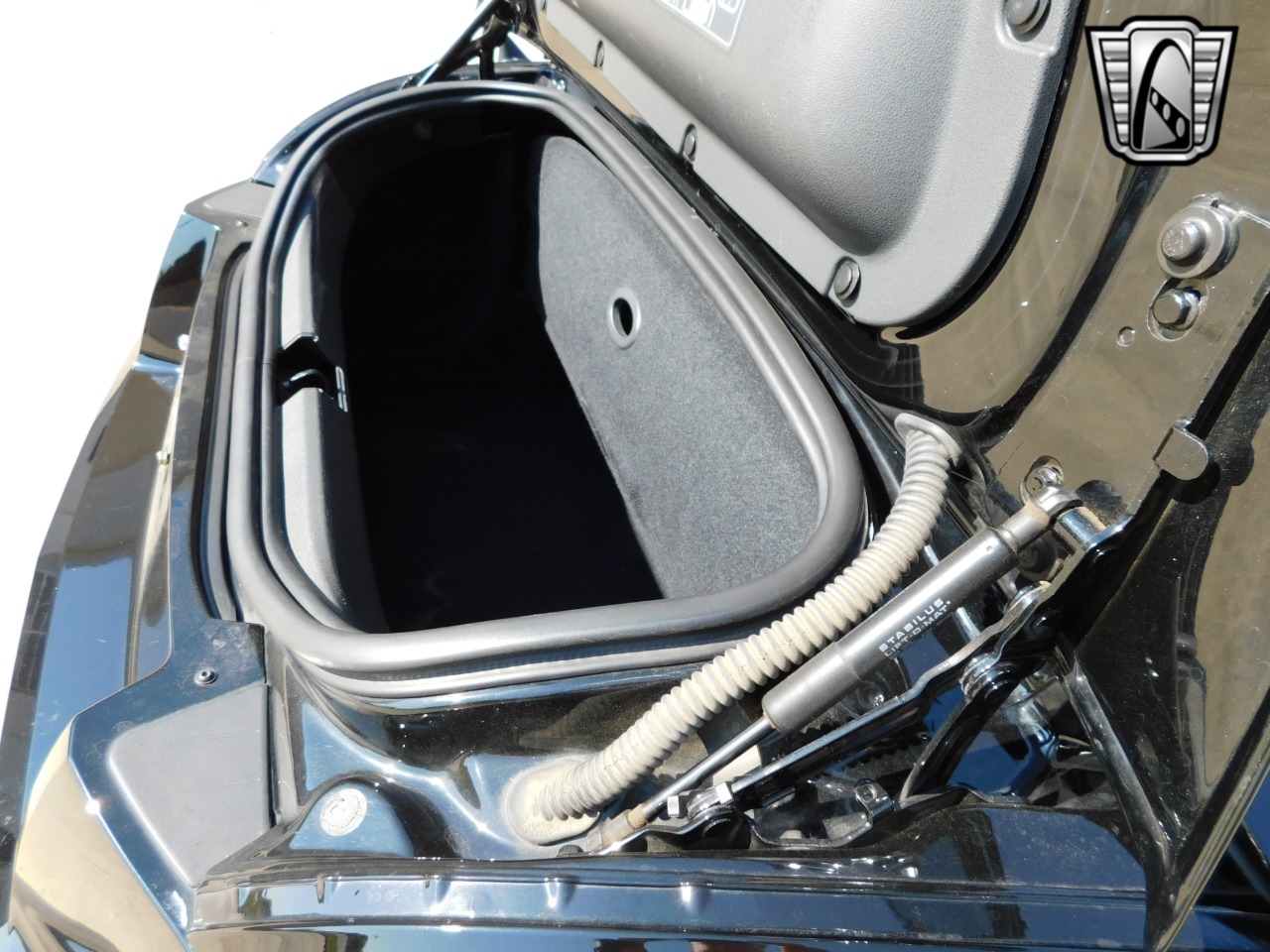 2005 Chrysler Crossfire 77