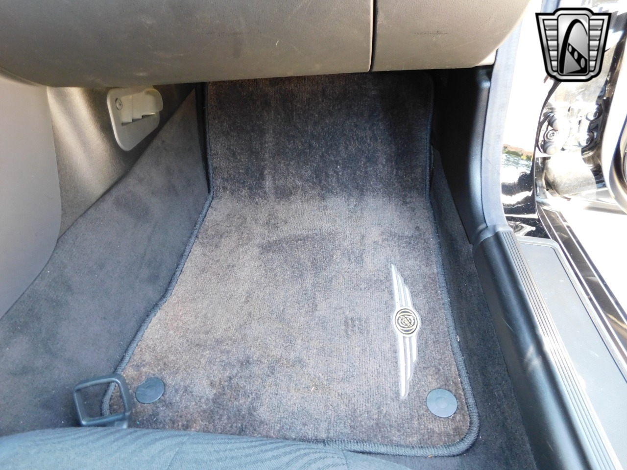 2005 Chrysler Crossfire 98