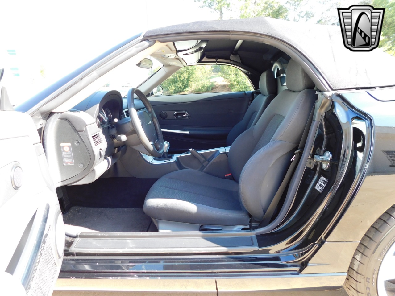 2005 Chrysler Crossfire 81