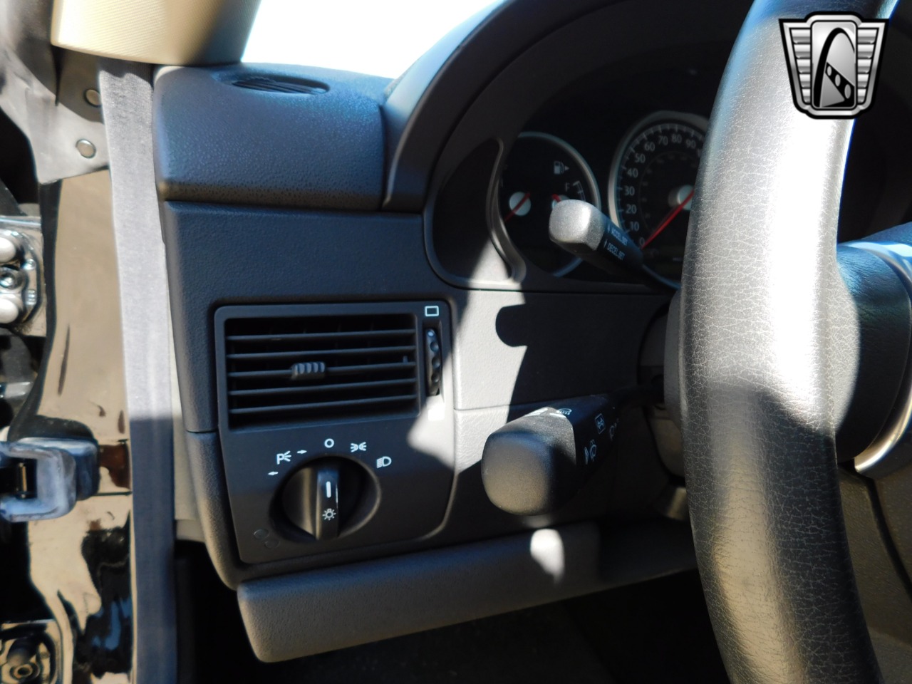 2005 Chrysler Crossfire 82