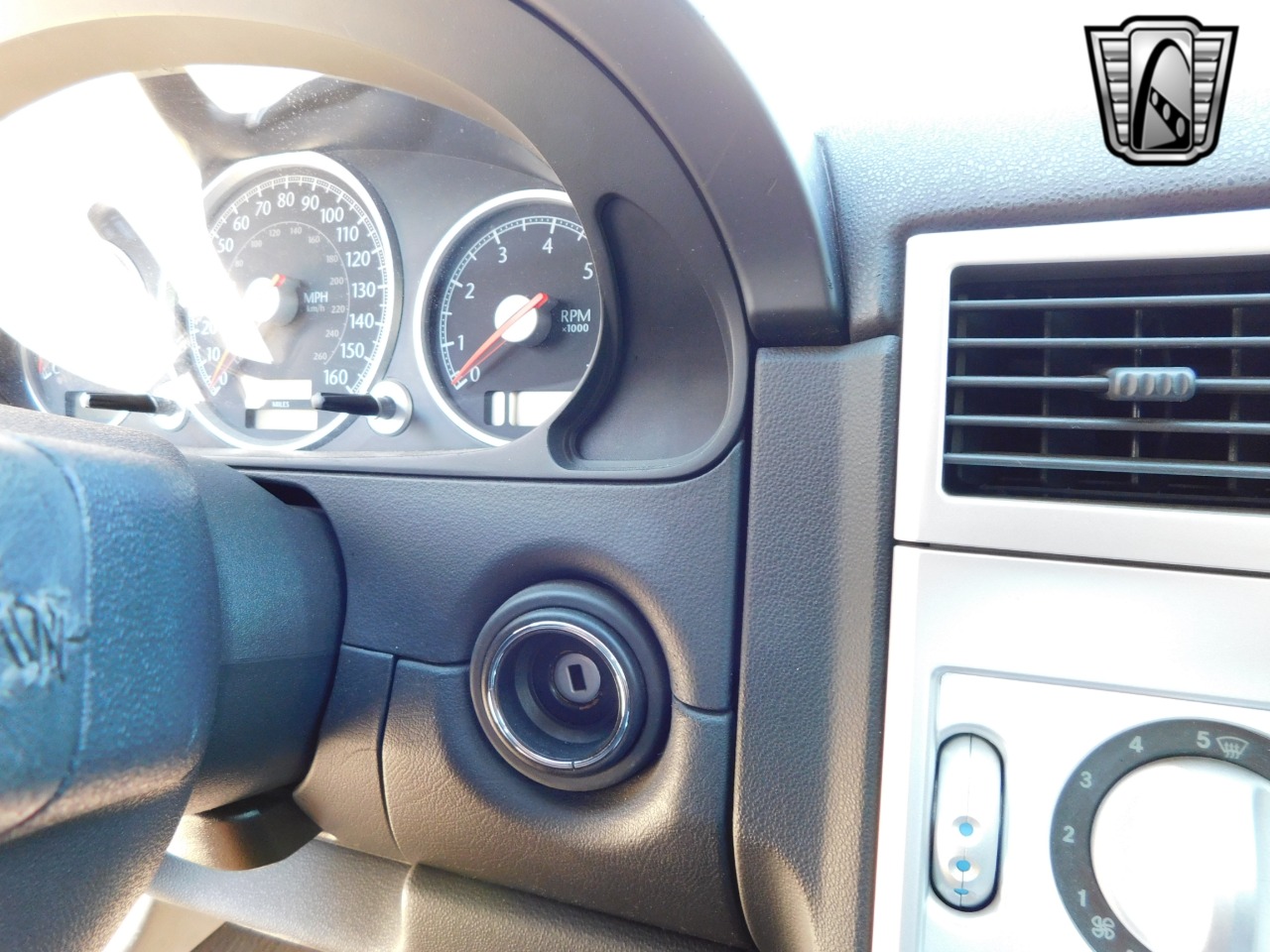 2005 Chrysler Crossfire 86