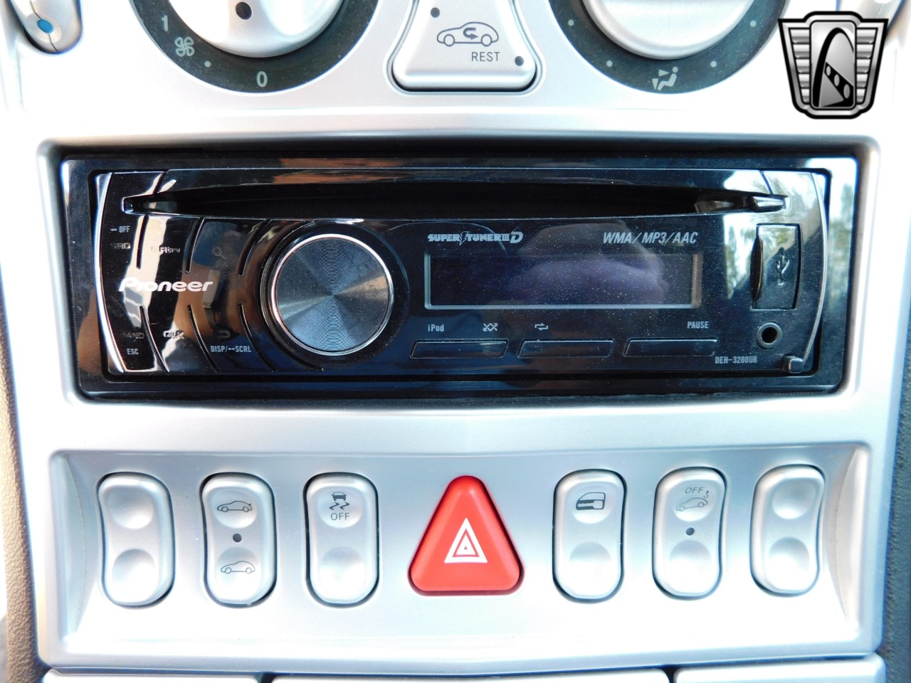 2005 Chrysler Crossfire 88