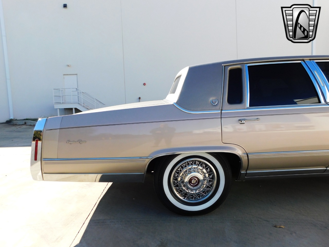 1991 Cadillac Brougham 11