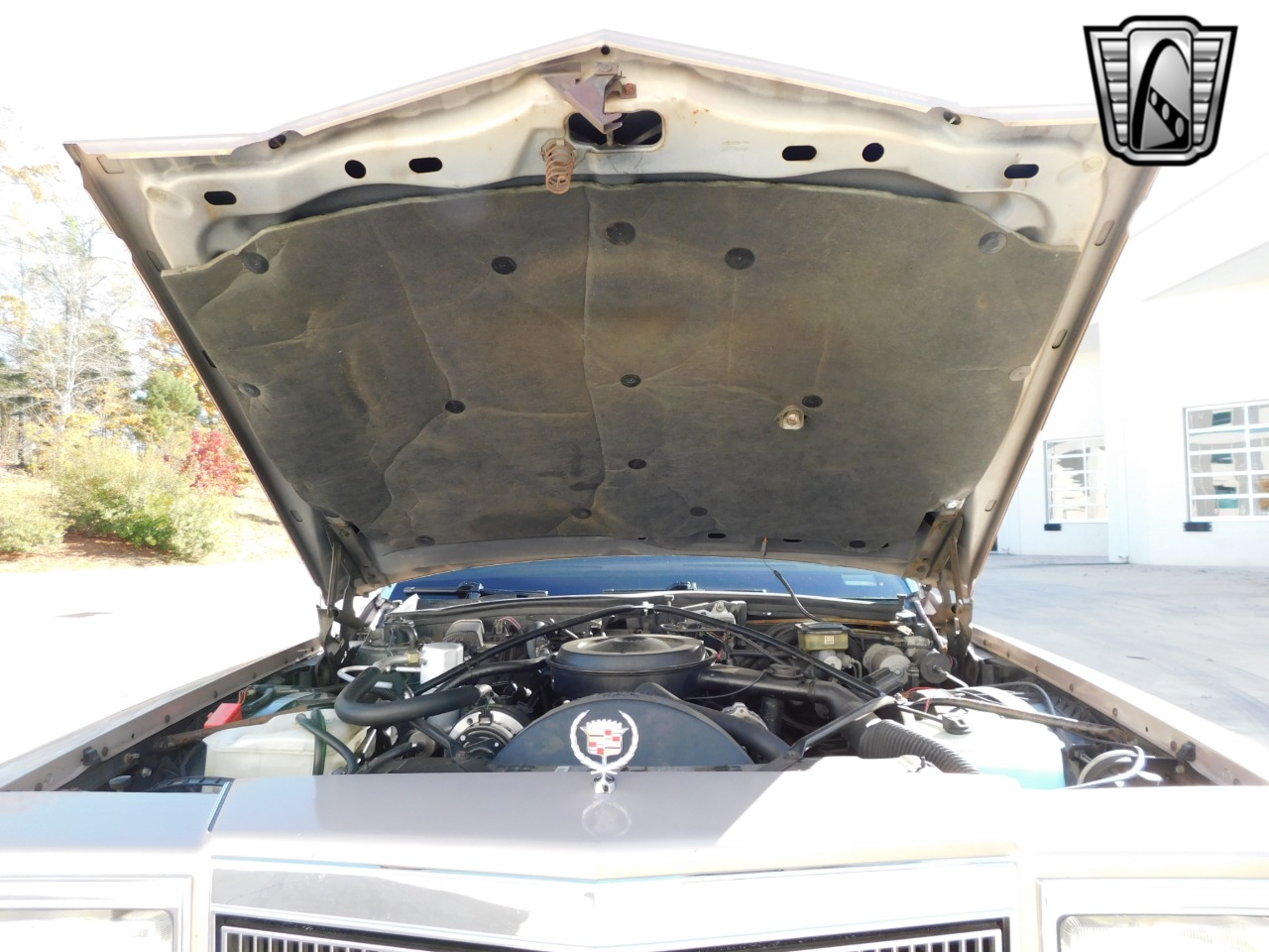 1991 Cadillac Brougham 74