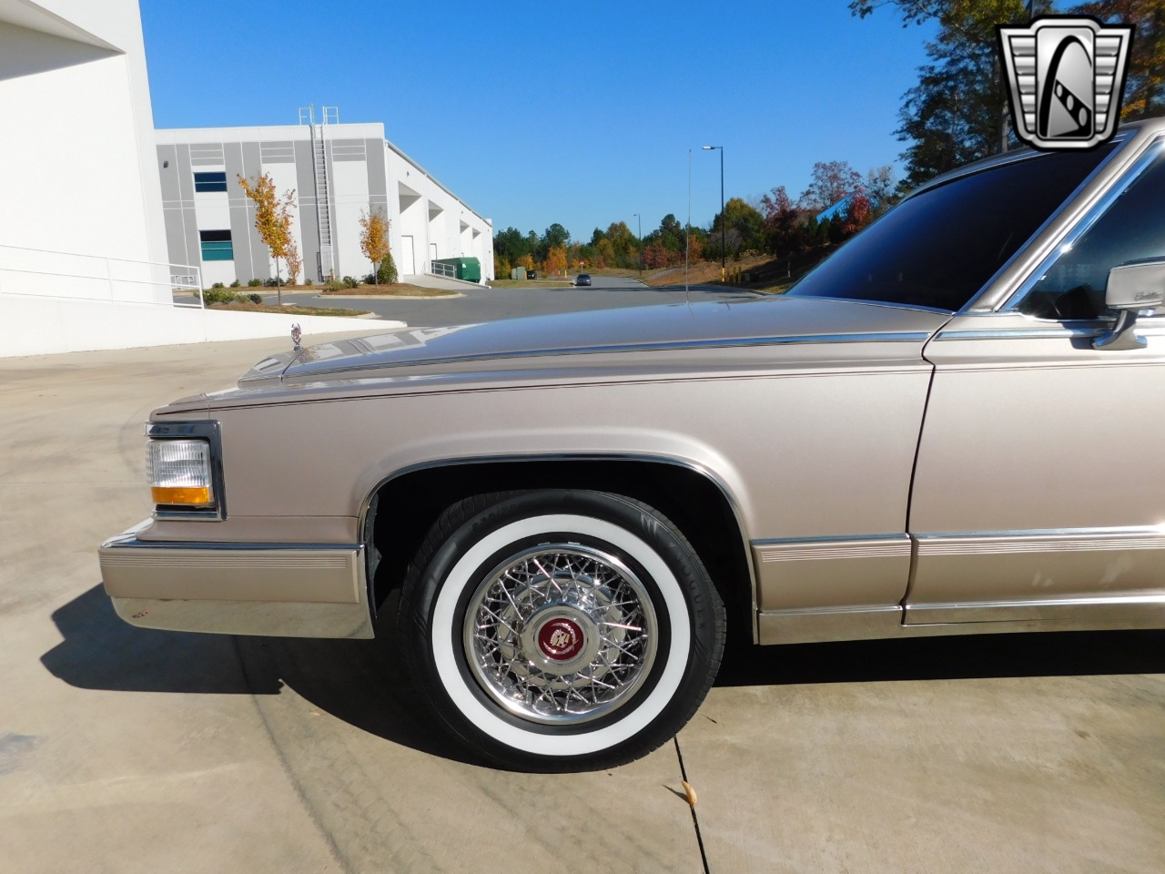 1991 Cadillac Brougham 36