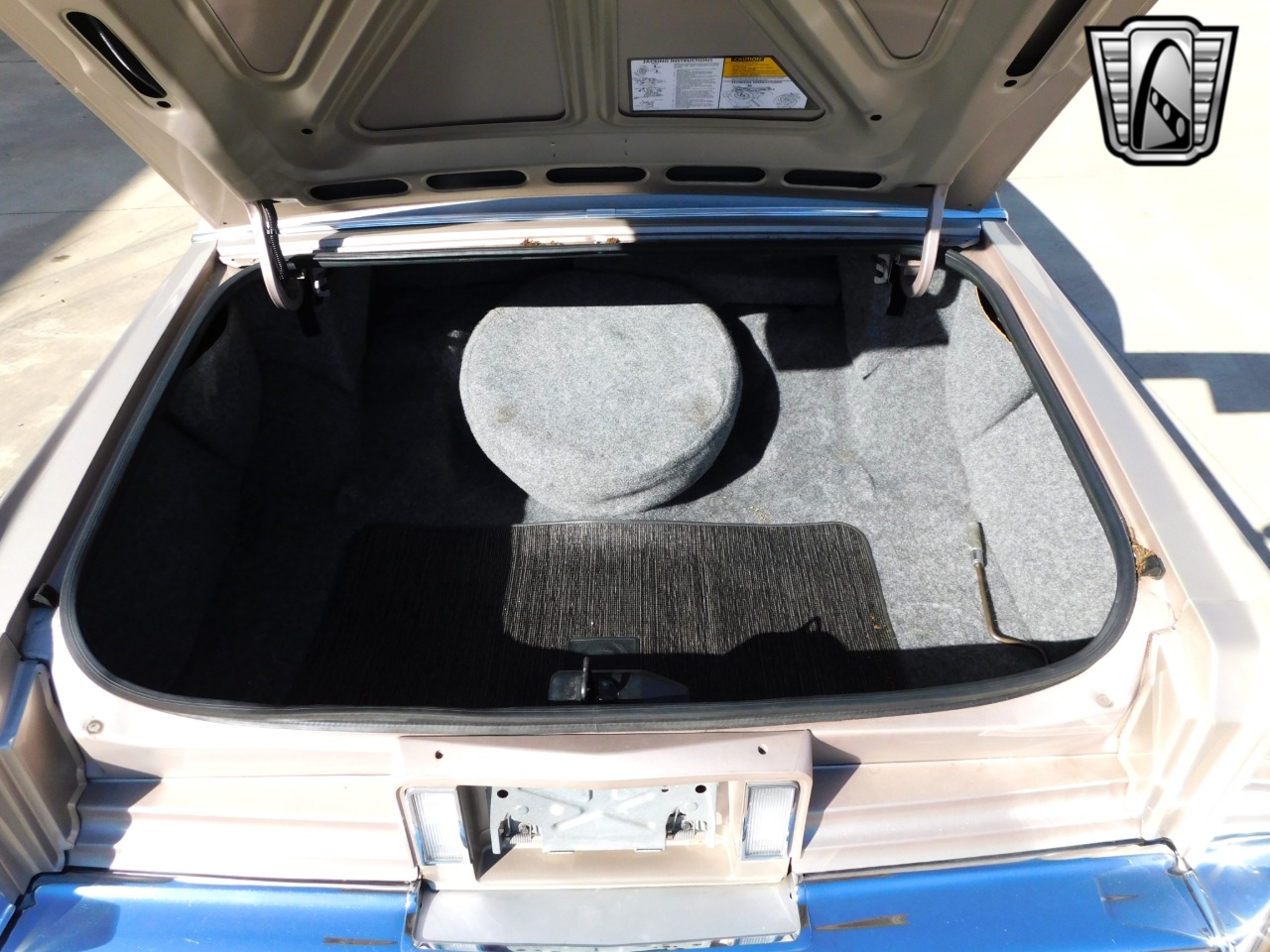 1991 Cadillac Brougham 75