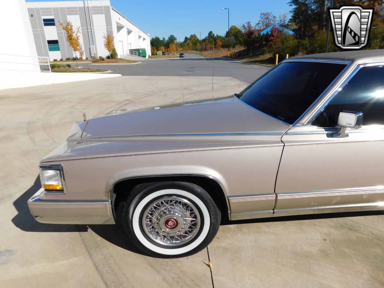 1991 Cadillac Brougham 37