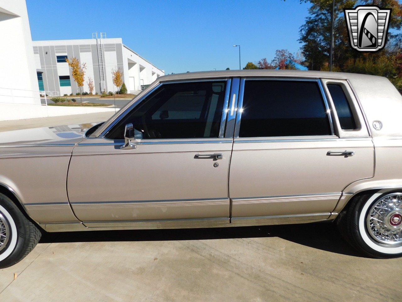 1991 Cadillac Brougham 6