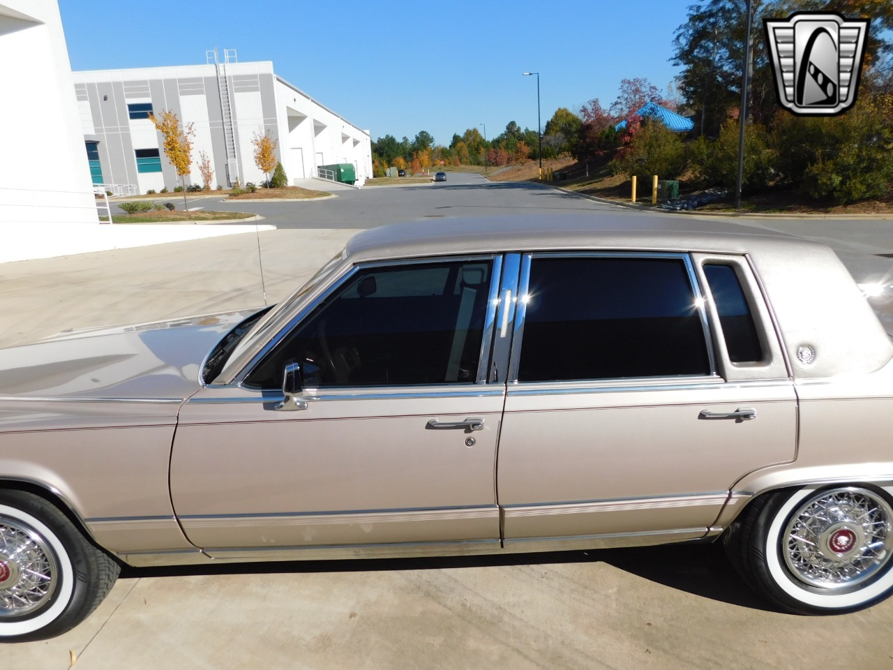 1991 Cadillac Brougham 39