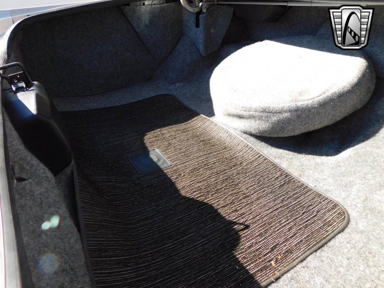 1991 Cadillac Brougham 20