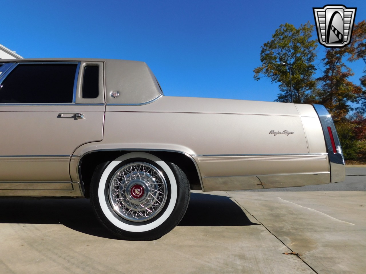 1991 Cadillac Brougham 40