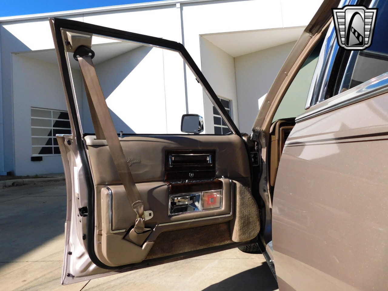 1991 Cadillac Brougham 79