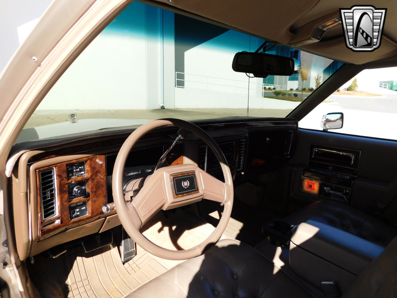 1991 Cadillac Brougham 21