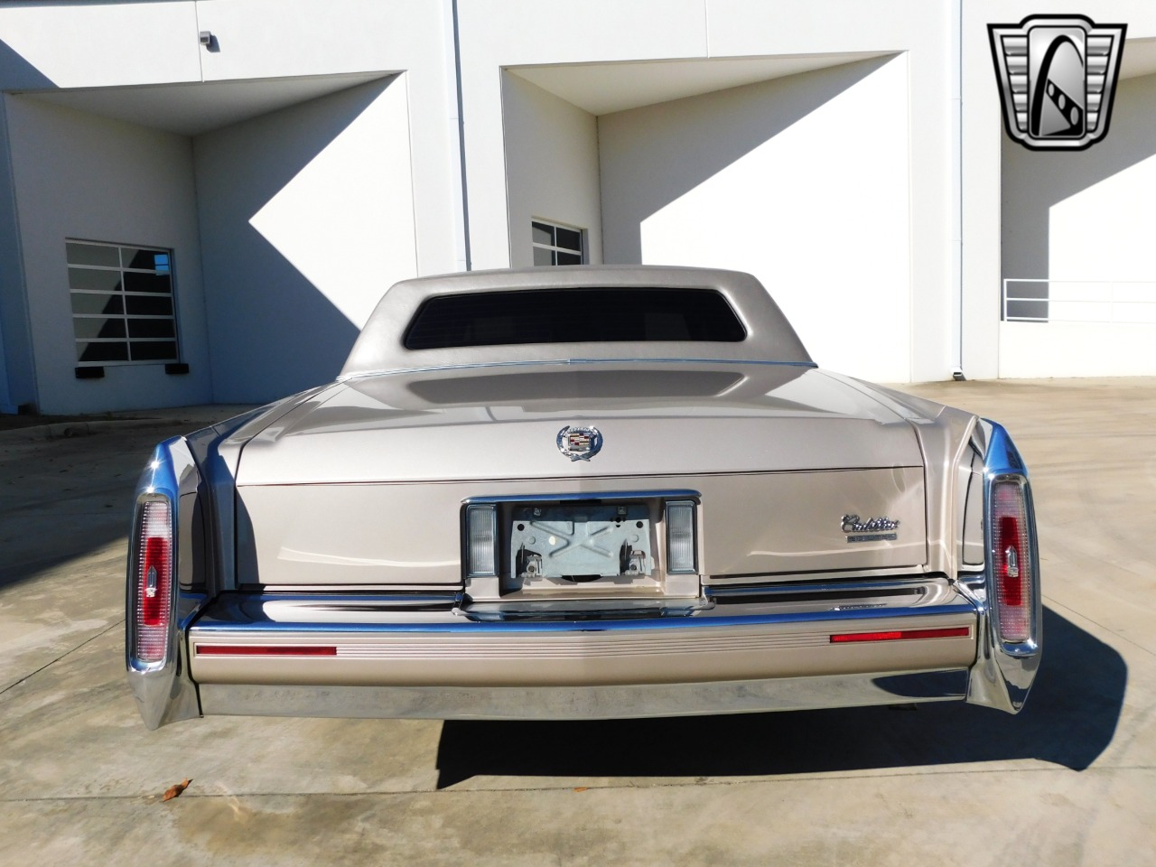 1991 Cadillac Brougham 9
