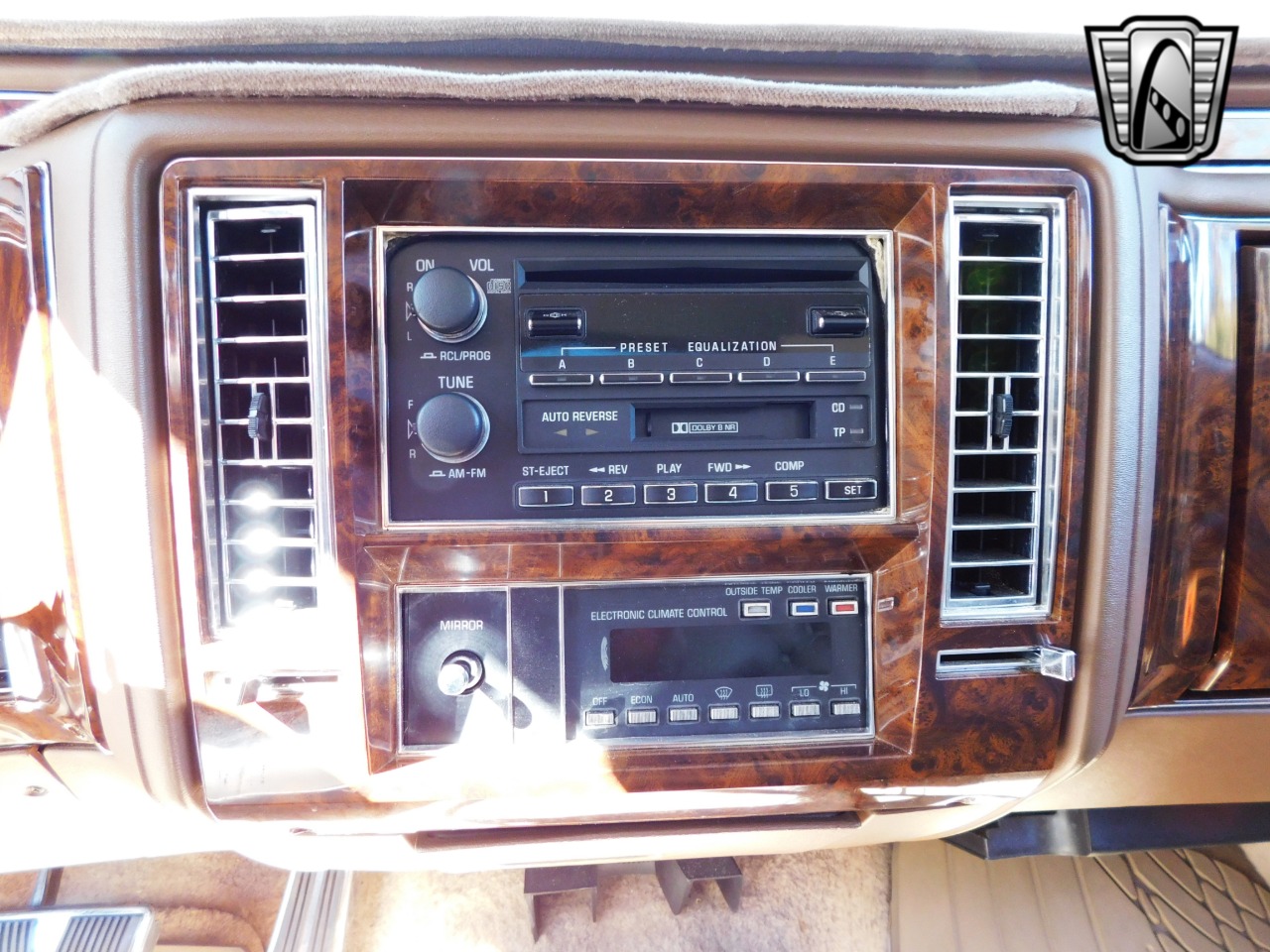 1991 Cadillac Brougham 87