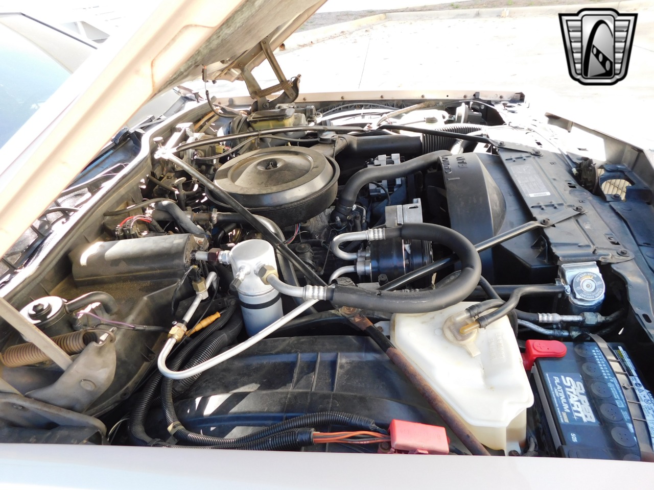 1991 Cadillac Brougham 17