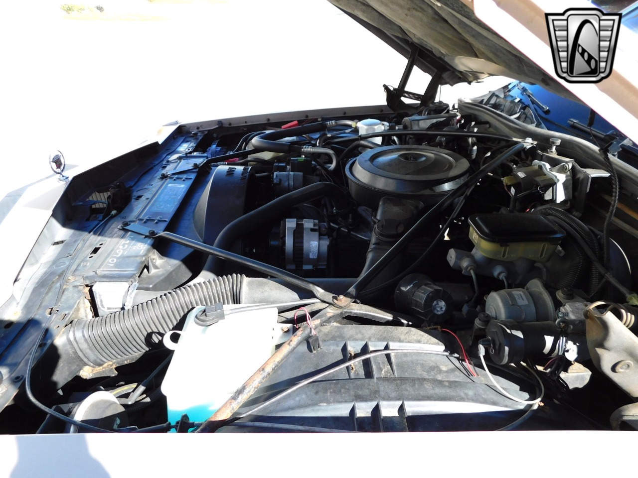 1991 Cadillac Brougham 18