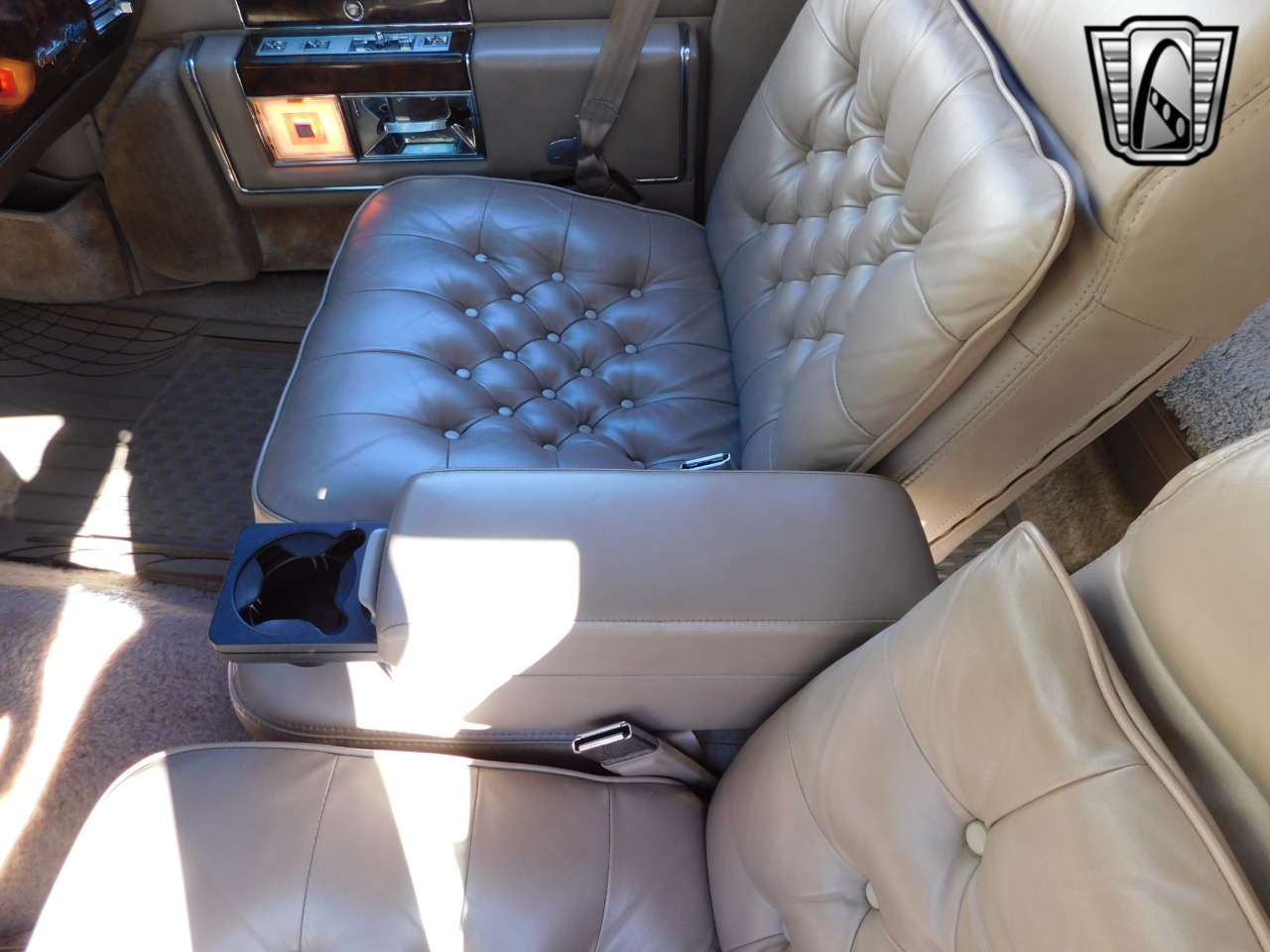 1991 Cadillac Brougham 89