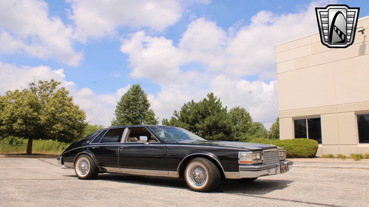 1985 Cadillac Seville 35