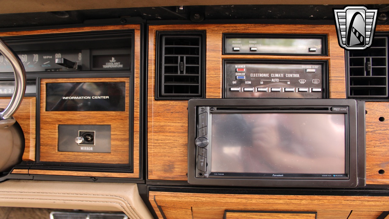 1985 Cadillac Seville 12
