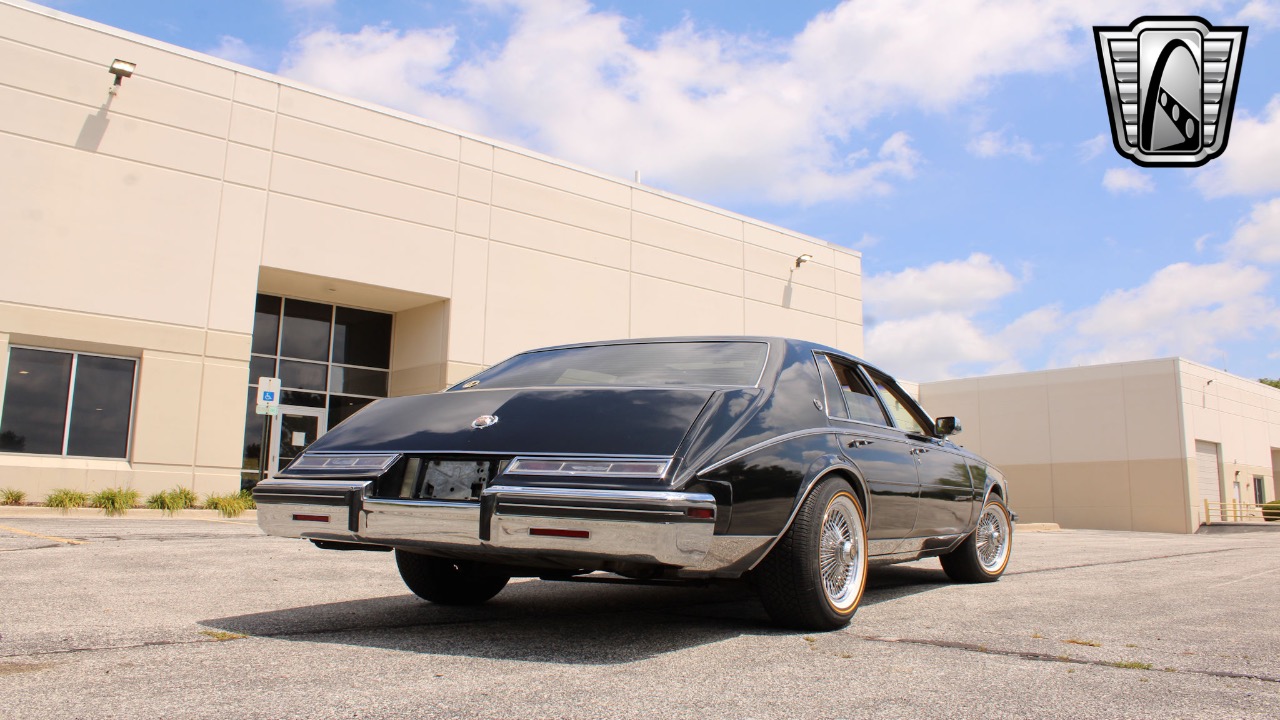 1985 Cadillac Seville 37