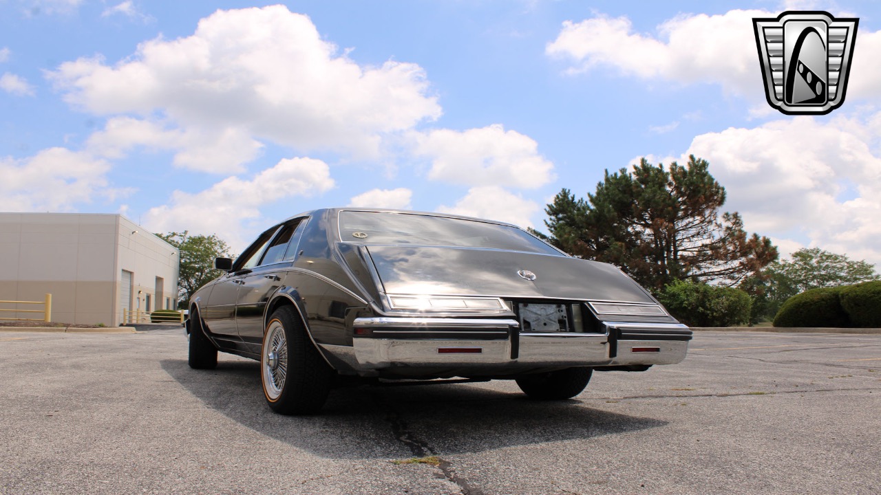 1985 Cadillac Seville 40