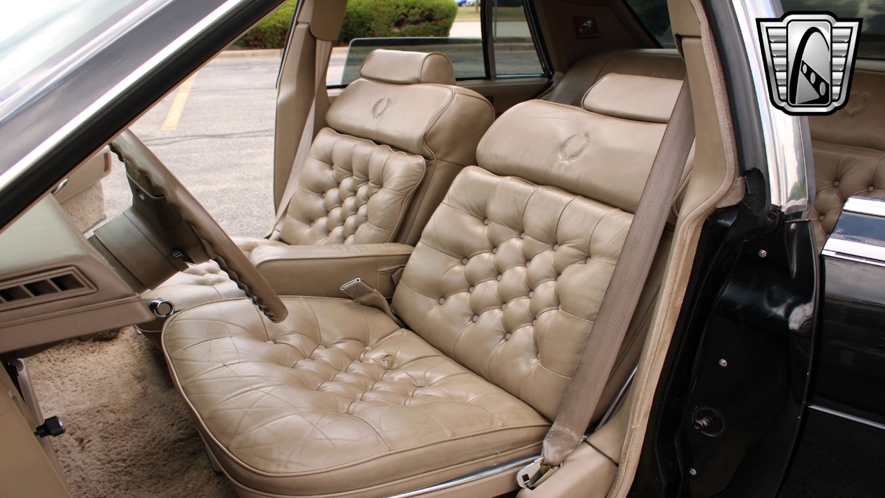 1985 Cadillac Seville 13