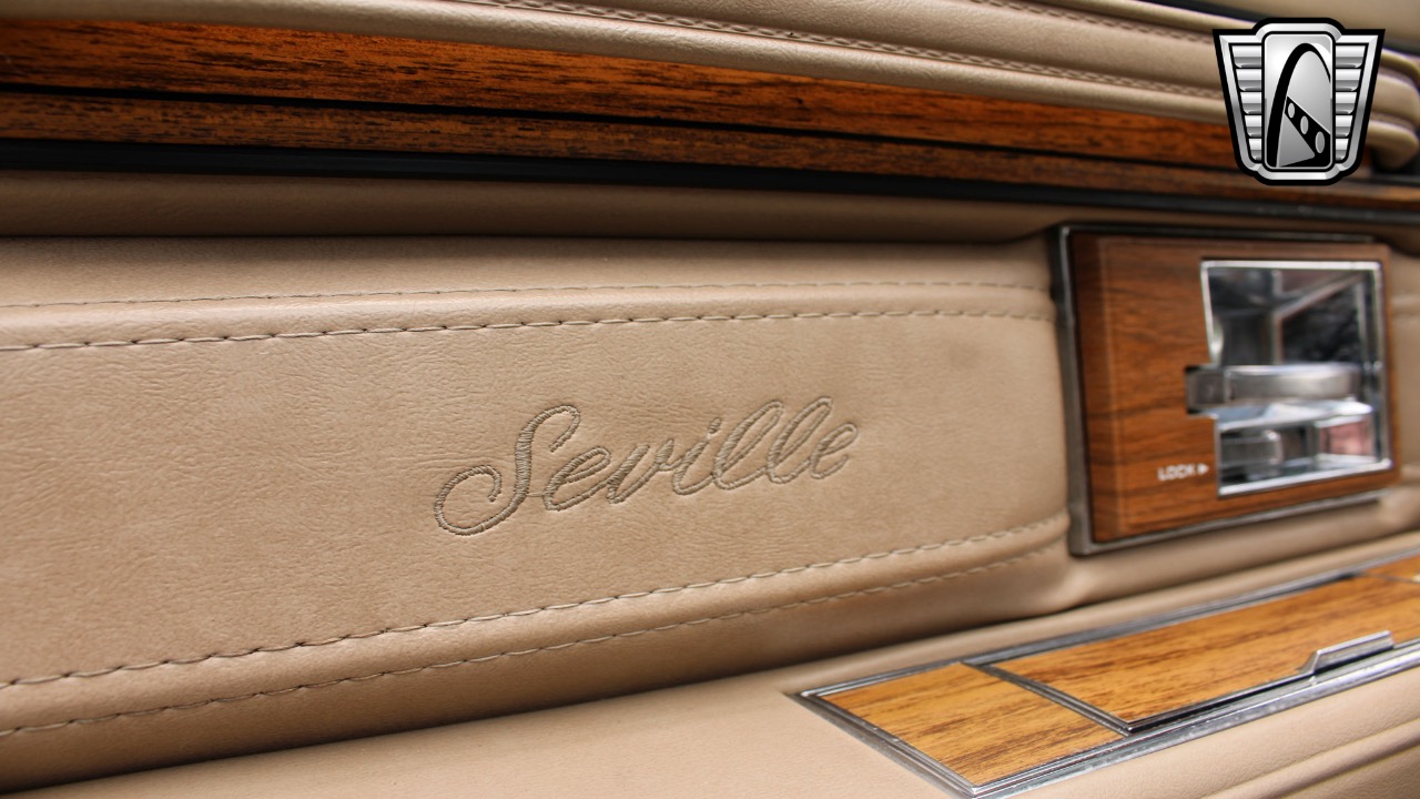 1985 Cadillac Seville 23