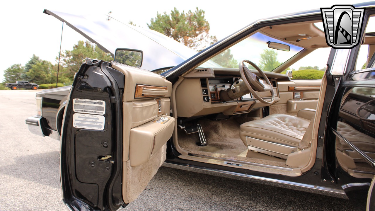 1985 Cadillac Seville 71